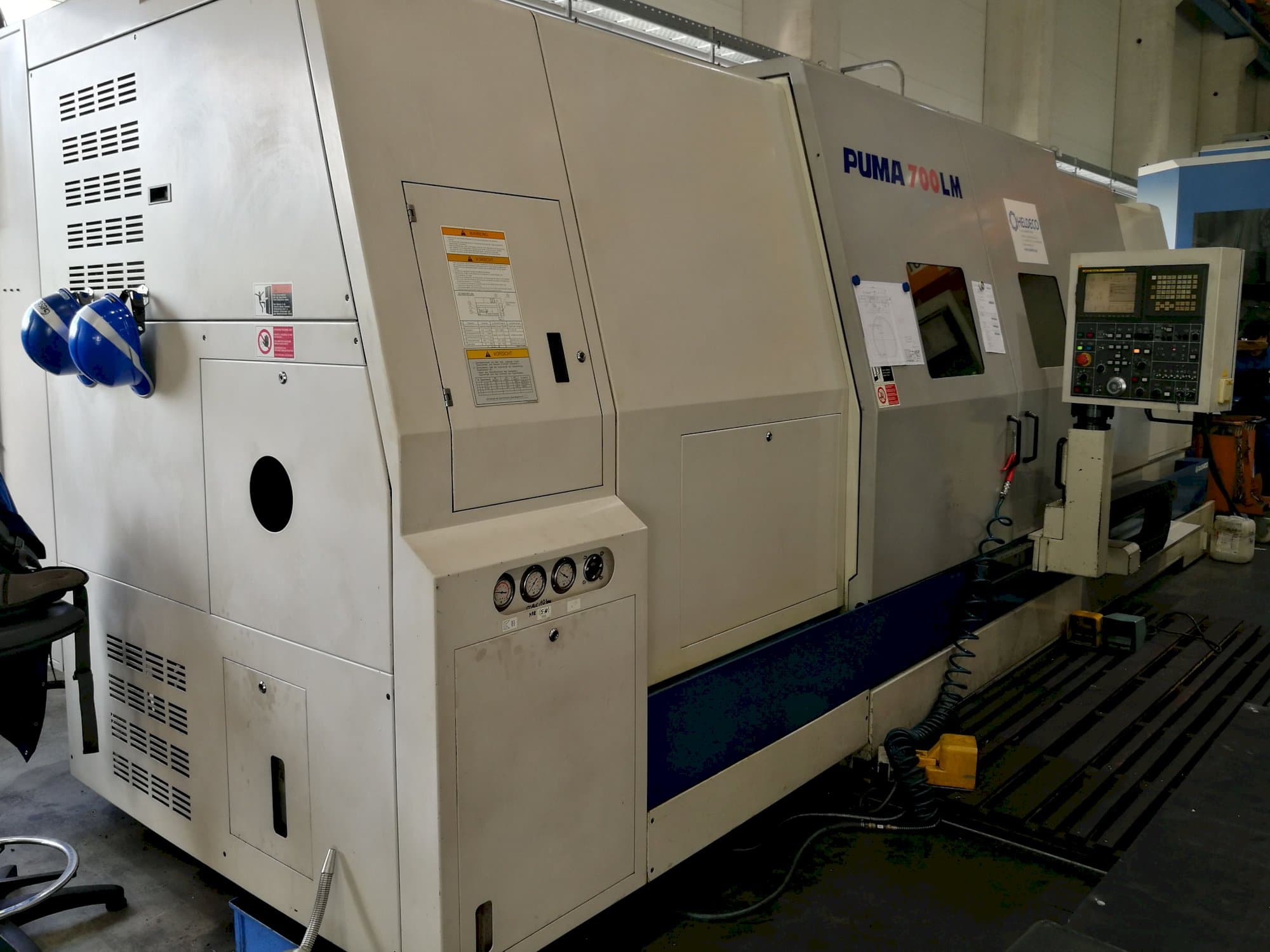 Levý pohled  na Doosan Puma 700 LM stroj