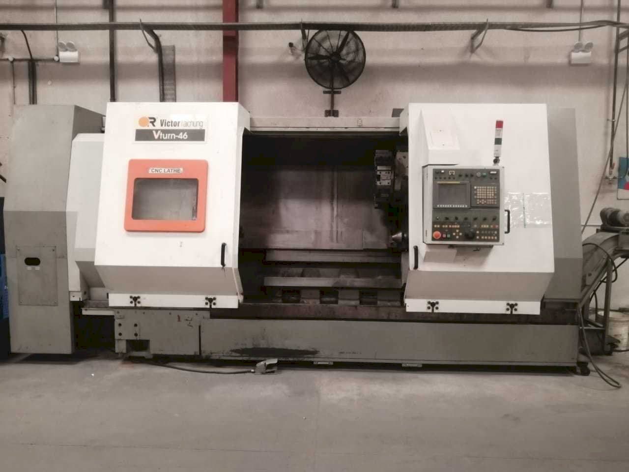 Čelní pohled  na Victor Vturn - 46  stroj