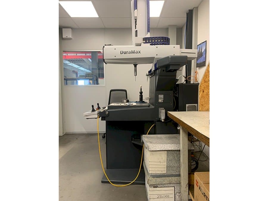 Čelní pohled  na ZEISS Duramax 3-D  stroj