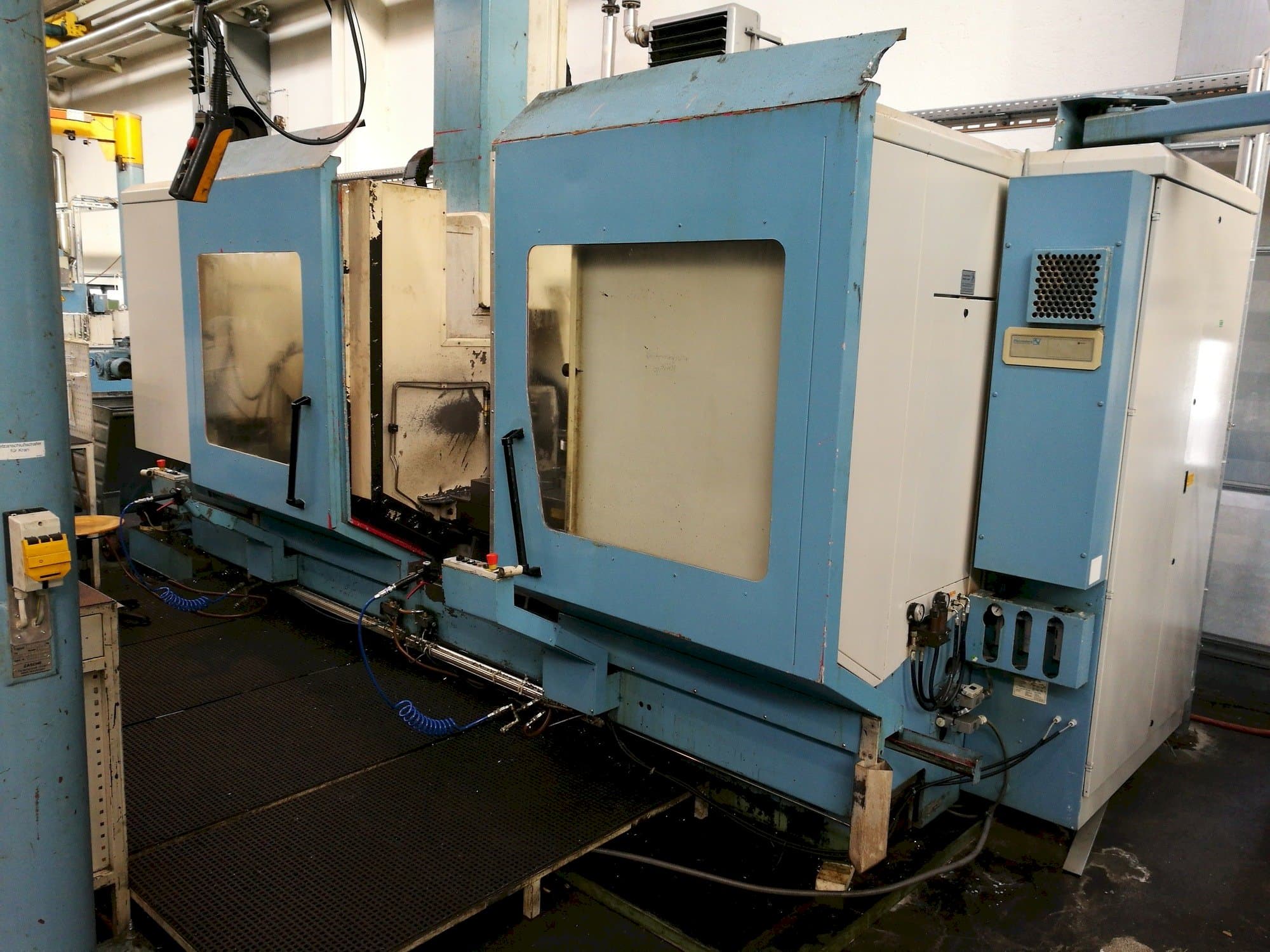 Čelní pohled  na HEDELIUS BC60/50-2500  stroj