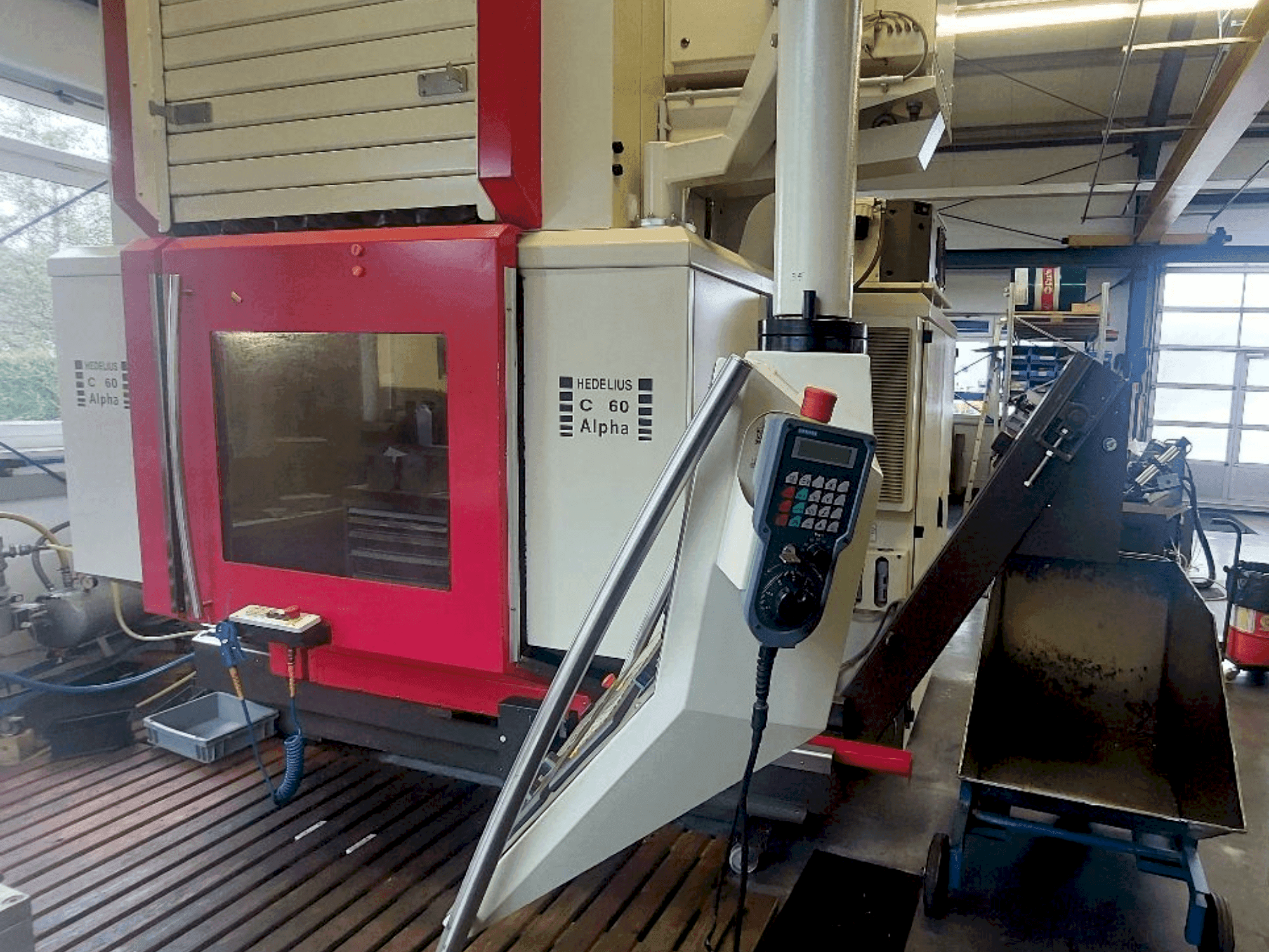 Čelní pohled  na HEDELIUS C60 ALPHA 800  stroj