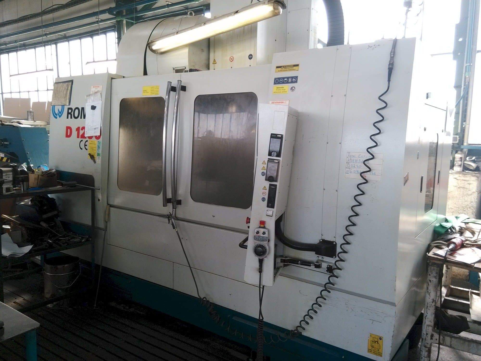 Čelní pohled  na Romi D 1250  stroj