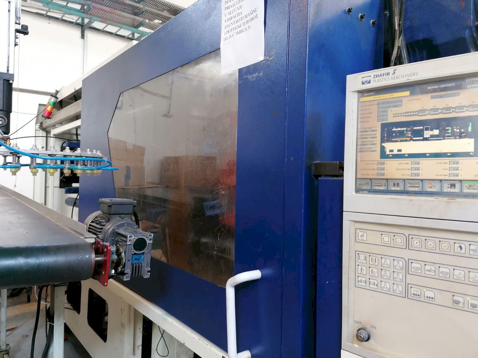 Čelní pohled  na HAITIAN Zhafir 410  stroj