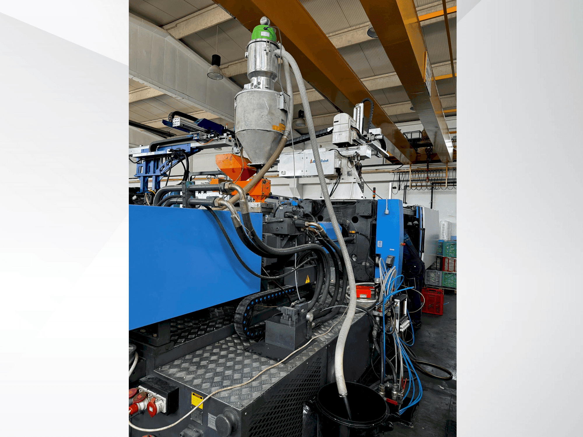 Čelní pohled  na HAITIAN MA-4700 (2011)  stroj