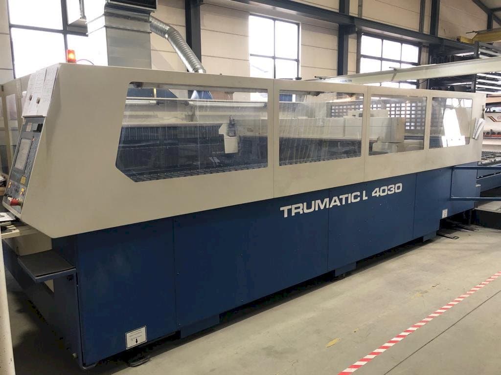 Čelní pohled  na Trumpf Trumatic L4030  stroj