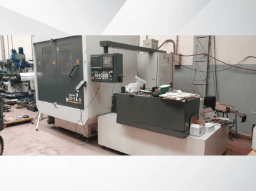 Čelní pohled  na FANUC Aplha-1iA  stroj
