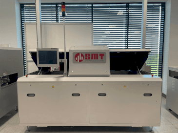 Čelní pohled  na SMT UV 3/-3  stroj