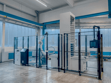 Čelní pohled  na FANUC ARC Mate 120iD/35, M-20iD/35  stroj