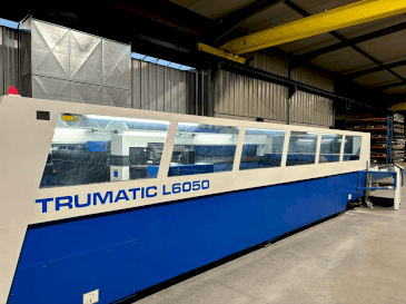 Čelní pohled  na TRUMPF Trumatic L6050  stroj