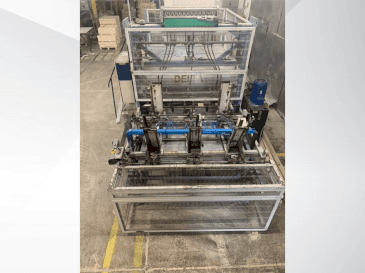 Čelní pohled  na DELTA pallet nailing machine line  stroj