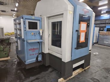 Čelní pohled  na RÖDERS RFM 600/2  stroj