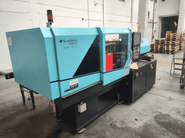 Čelní pohled  na DEMAG Systec 100/420-310  stroj