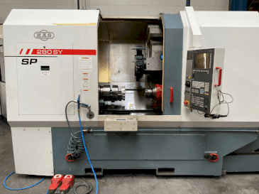 Čelní pohled  na MAS SP280 SY  stroj