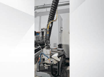 Čelní pohled  na TRUMPF TRUPULSE 304  stroj