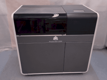 Čelní pohled  na 3DSYSTEMS ProJet 2500 Plus  stroj