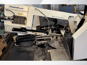 Čelní pohled  na Metallkraft  BMBS 300X320  stroj