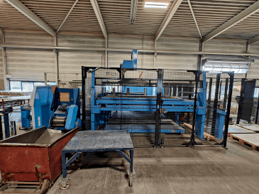 Čelní pohled  na Finn-Power C6 + Compact Express  stroj