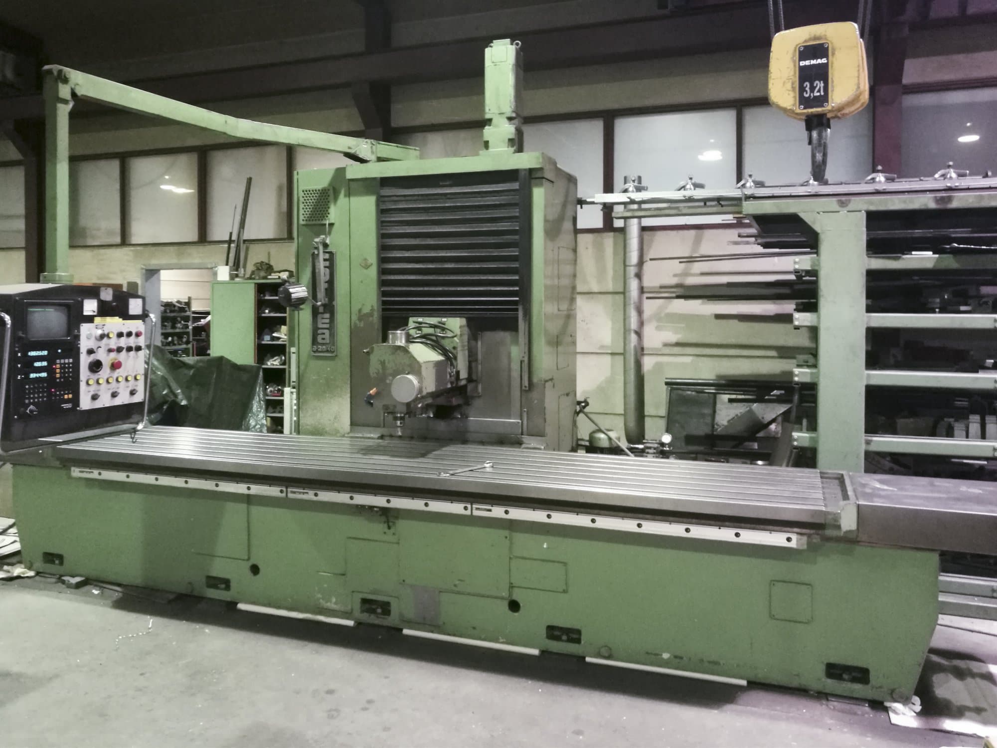 Pravý pohled  na Correa A-20/40 stroj