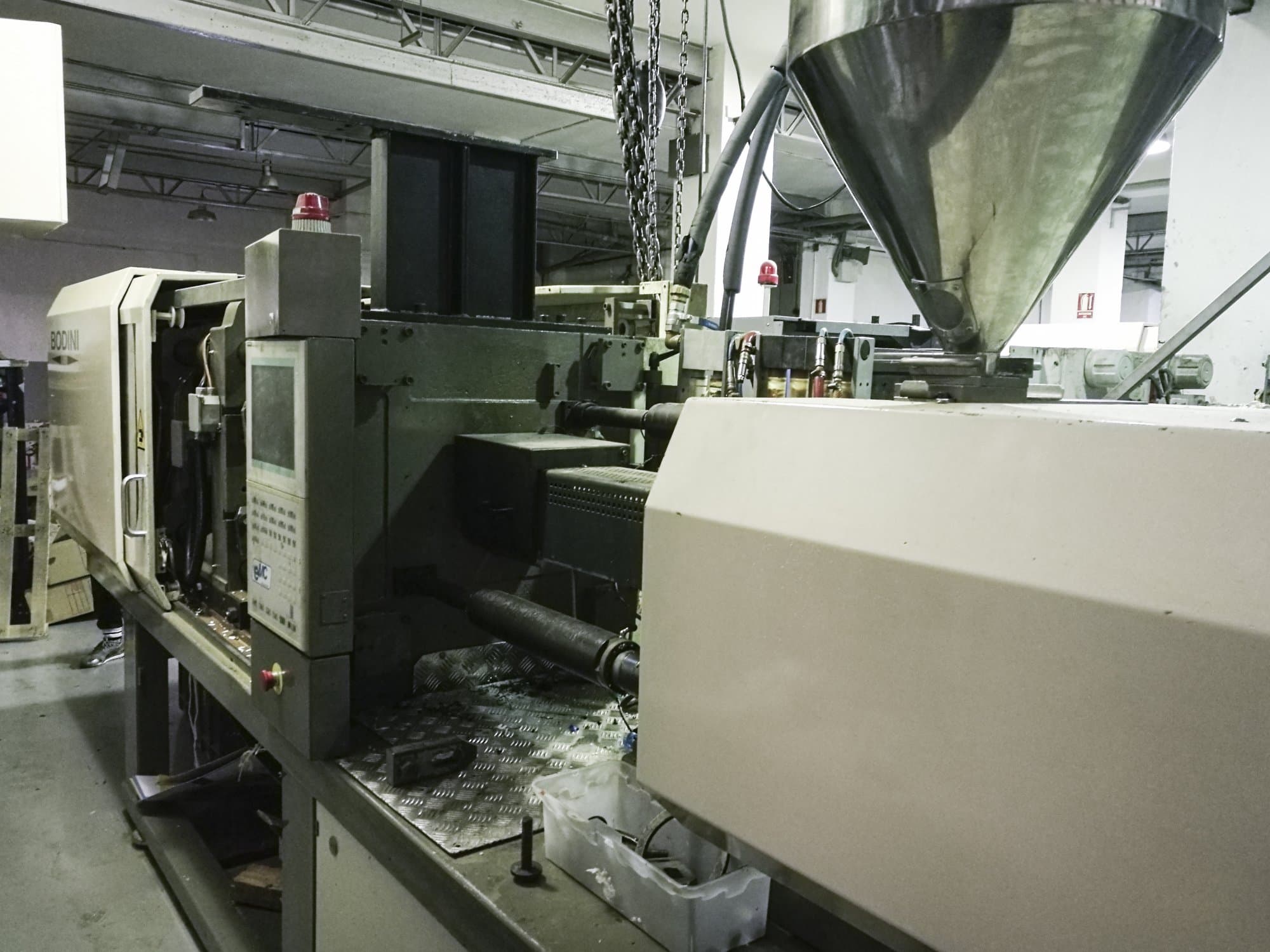 Pravý pohled  na BODINI ELEDRIVE 165 stroj