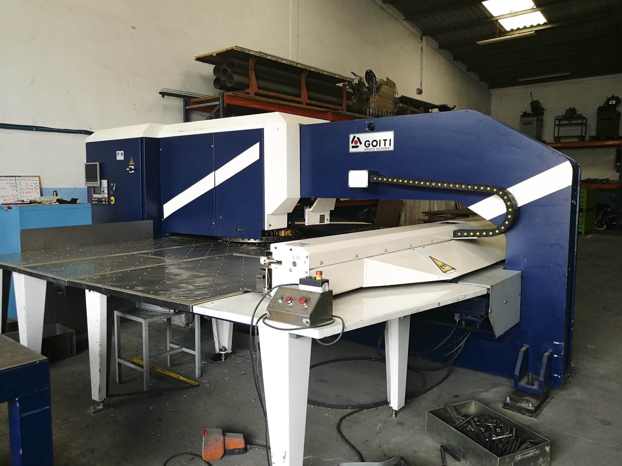 Pravý pohled  na GOITI PGA-2 stroj