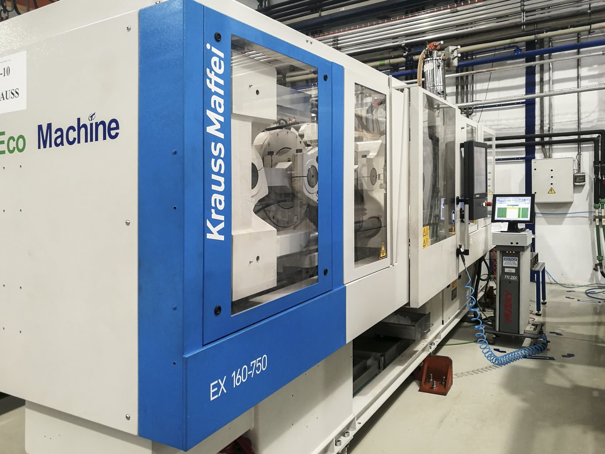 Levý pohled  na Krauss Maffei 160-750 EX stroj