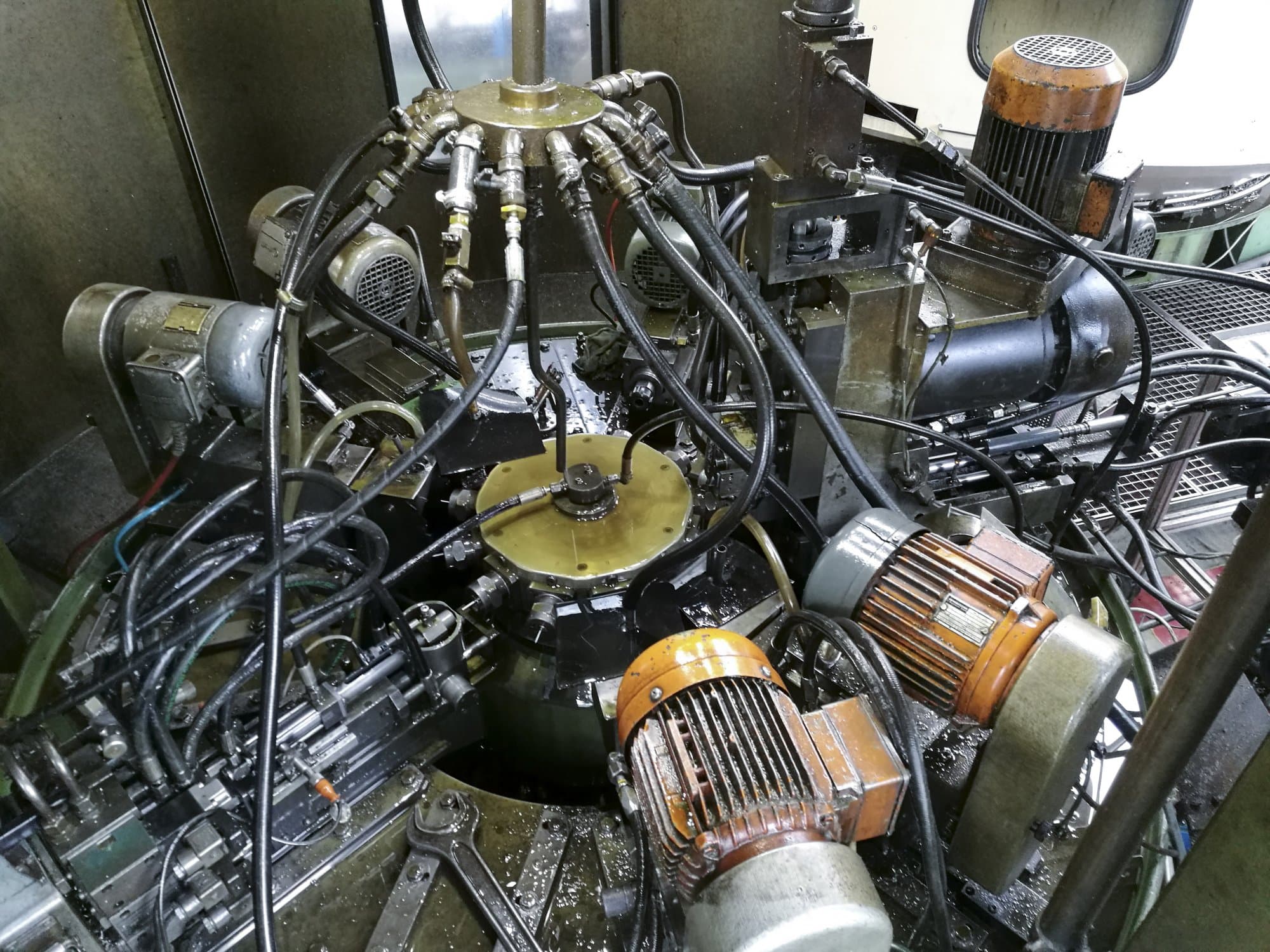 Detail  1 na RIS-INGOLD Rismatic 151G-12 stroje