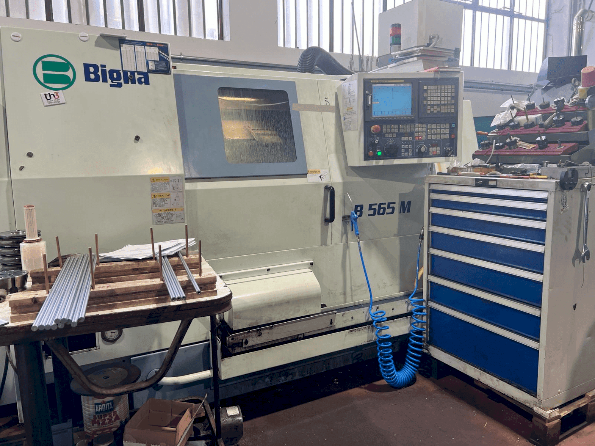 Čelní pohled na Biglia B565M stroj