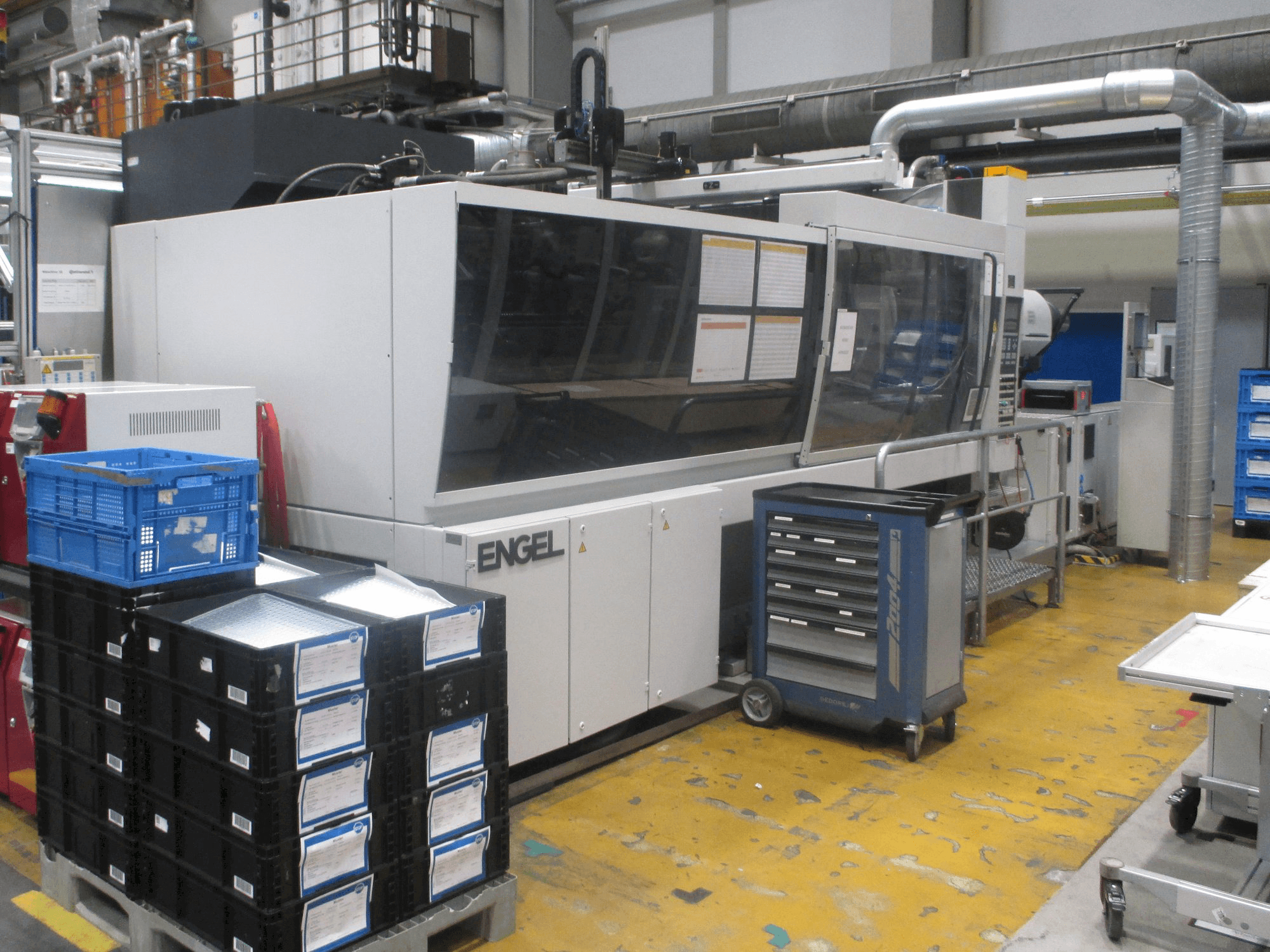 Čelní pohled na ENGEL ES 3550/600 HL stroj