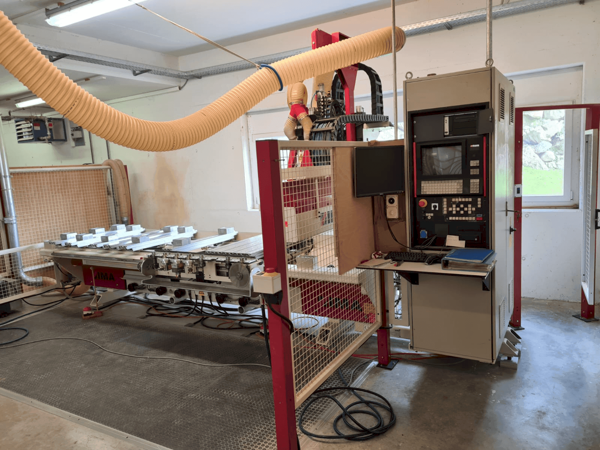 Čelní pohled na IMA BIMA 310 120/300 stroj