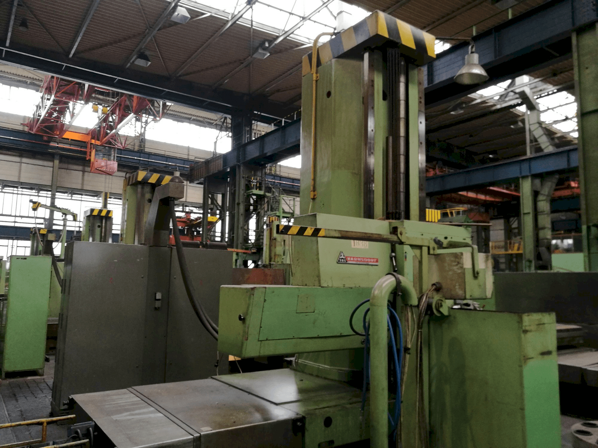 Čelní pohled na TOS WHN 13 stroj