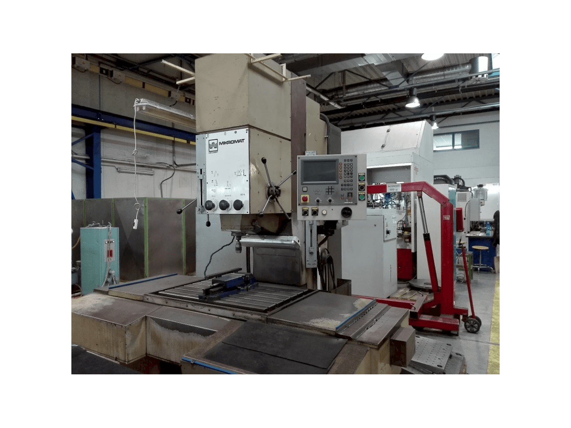 Čelní pohled na WMW Mikromat BKoE 630x1000 CNC stroj