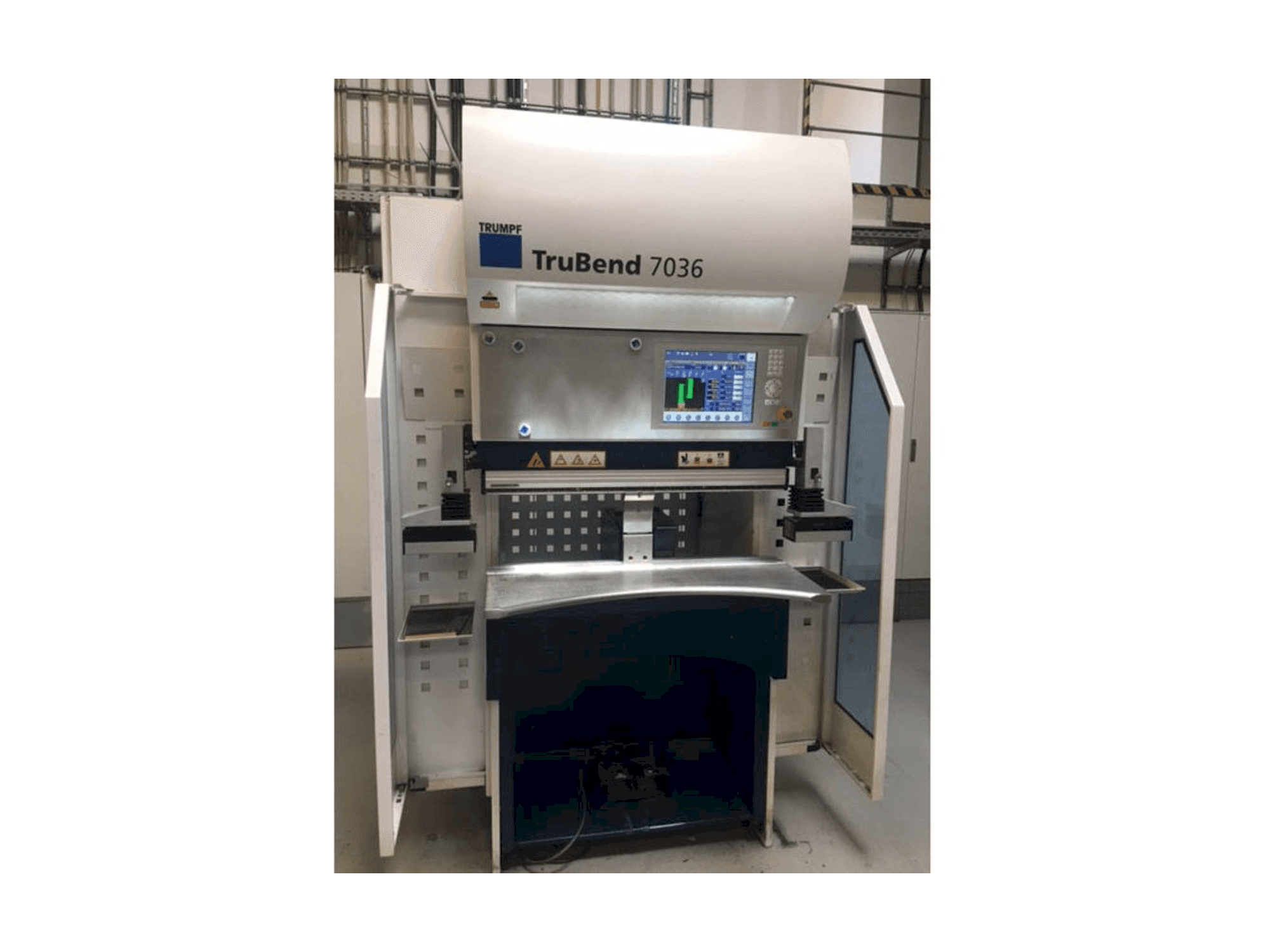 Čelní pohled na Trumpf TruBend 7036 stroj