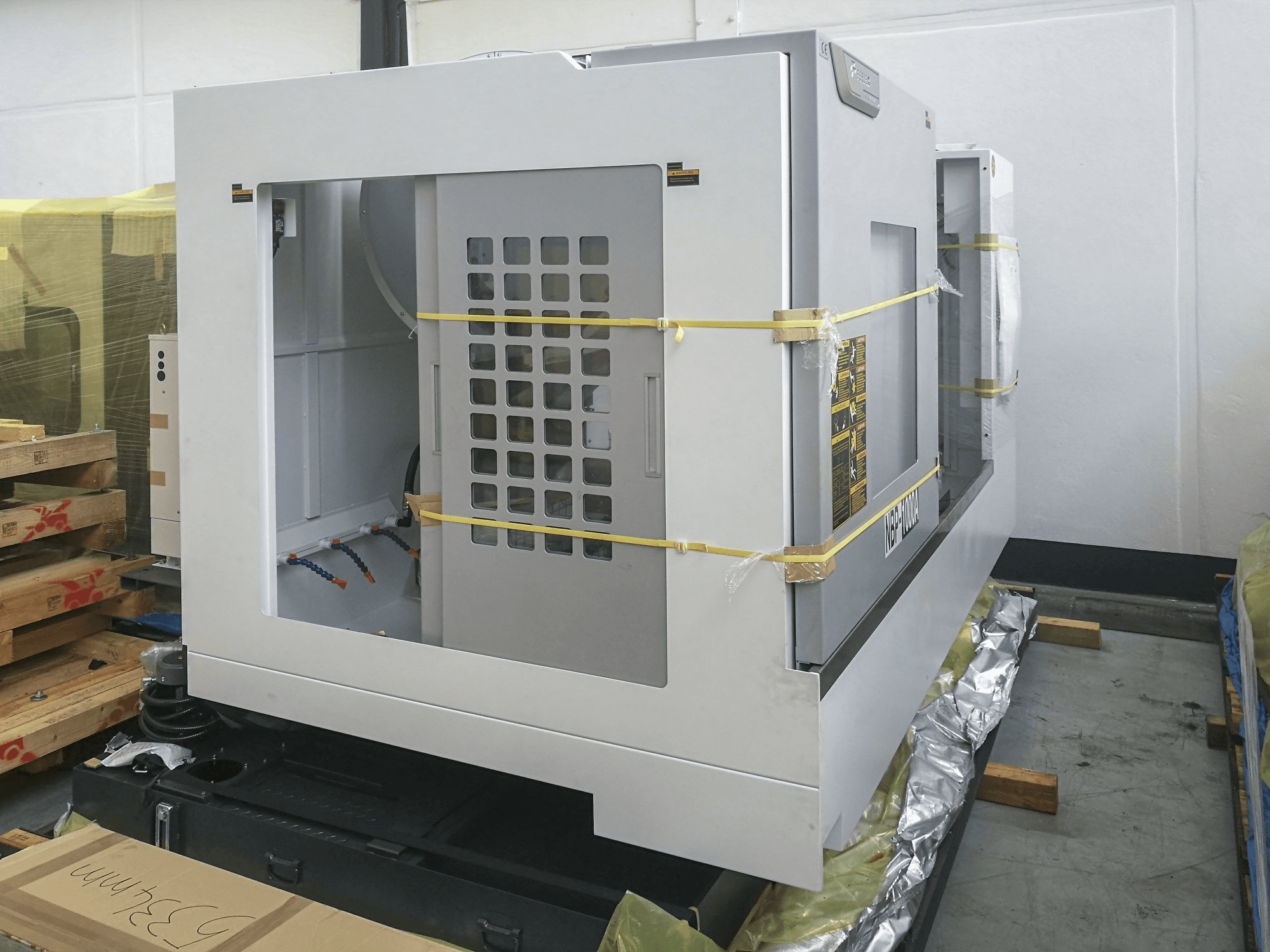 Levý pohled 1 na Feeler NBP-1000A stroj