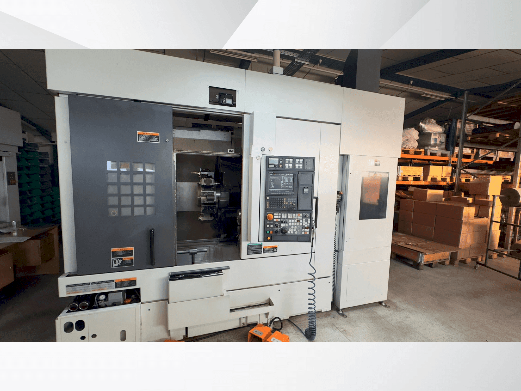 Čelní pohled na MORI SEIKI NL 2000 SY /500 stroj