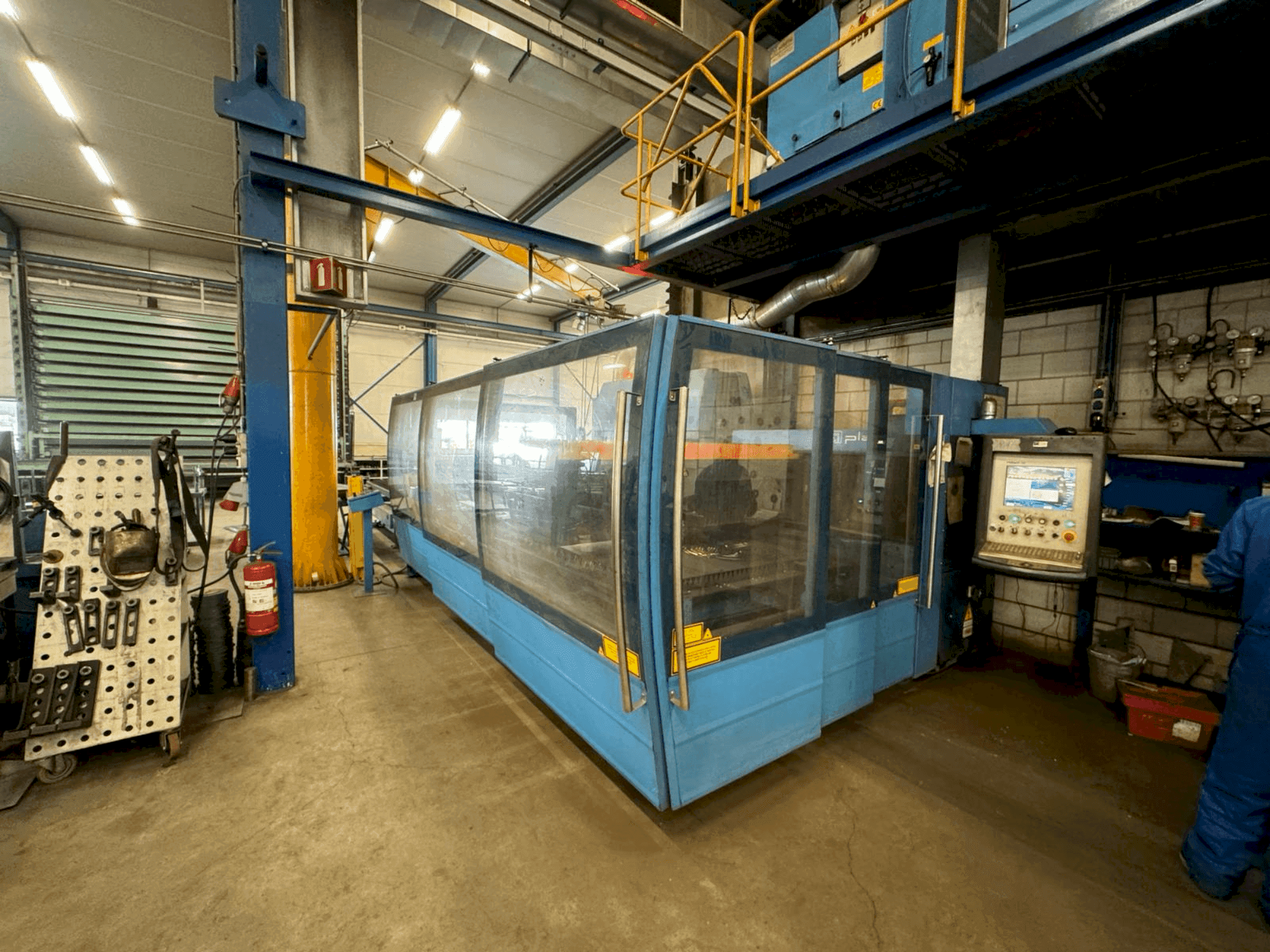 Čelní pohled na Prima Power Platino 1530HS 3kW CO2 stroj