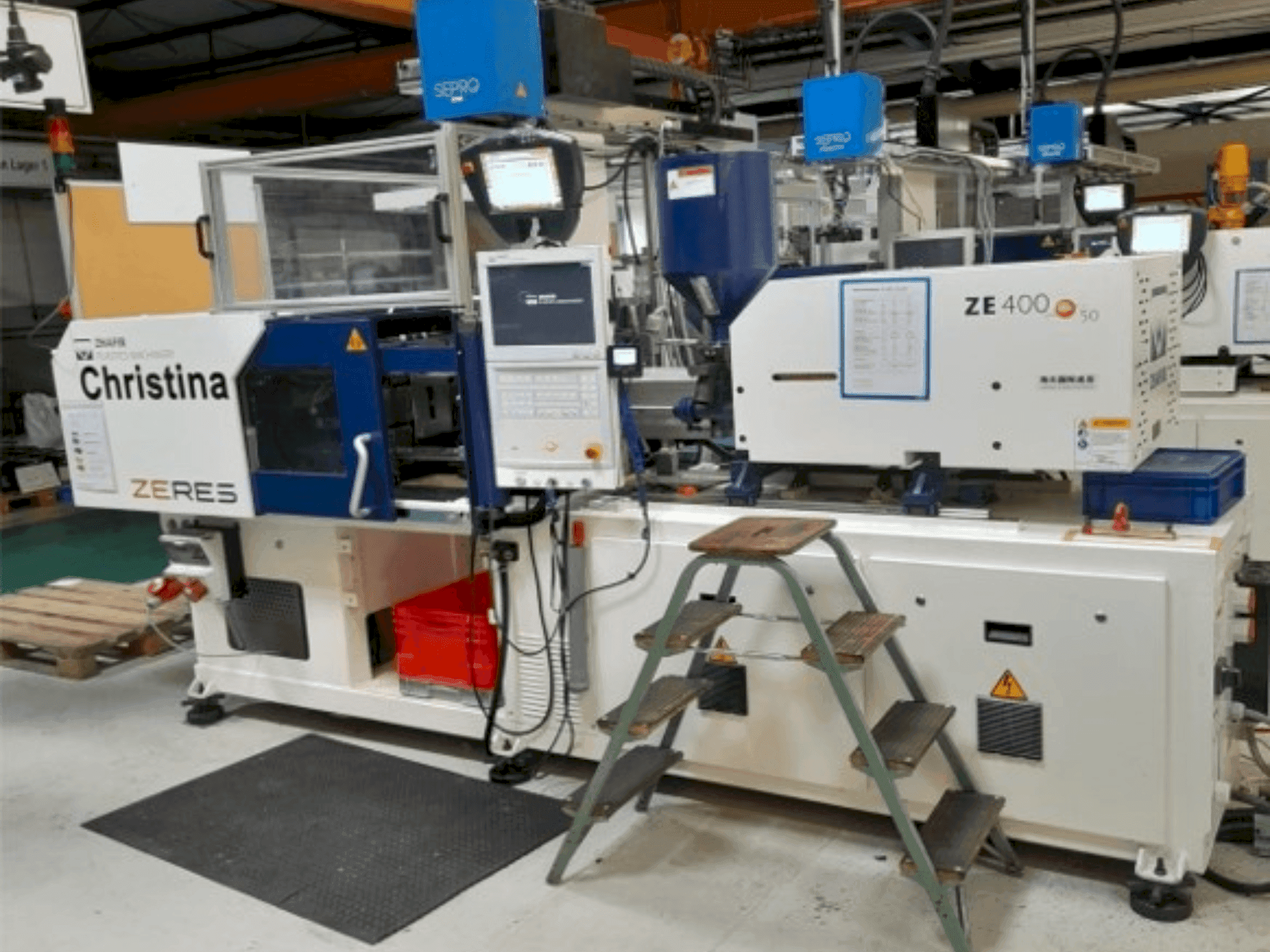 Čelní pohled na HAITIAN ZHAFIR Zeres ZE400 stroj