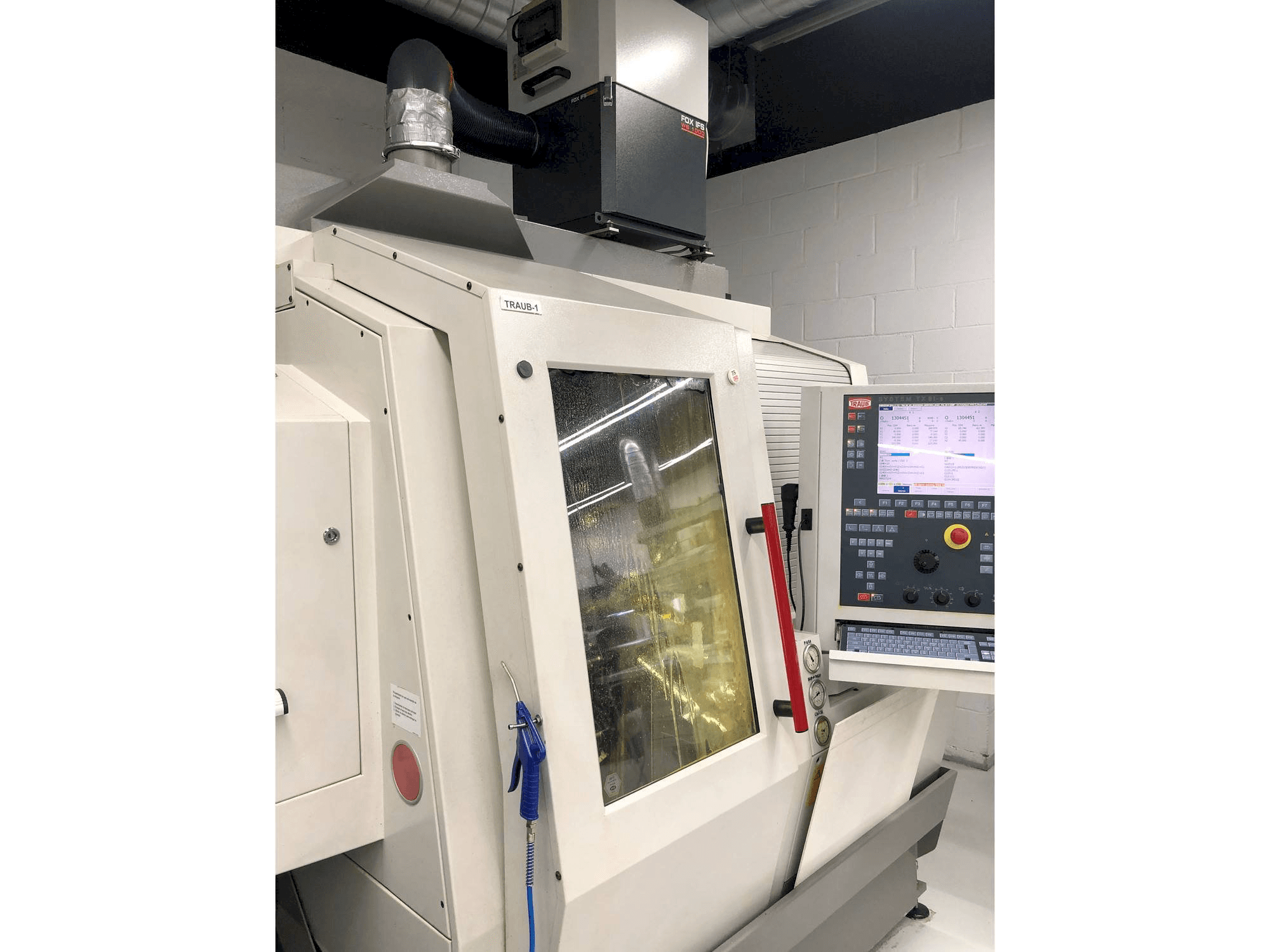 Čelní pohled na TRAUB TNL 18 stroj