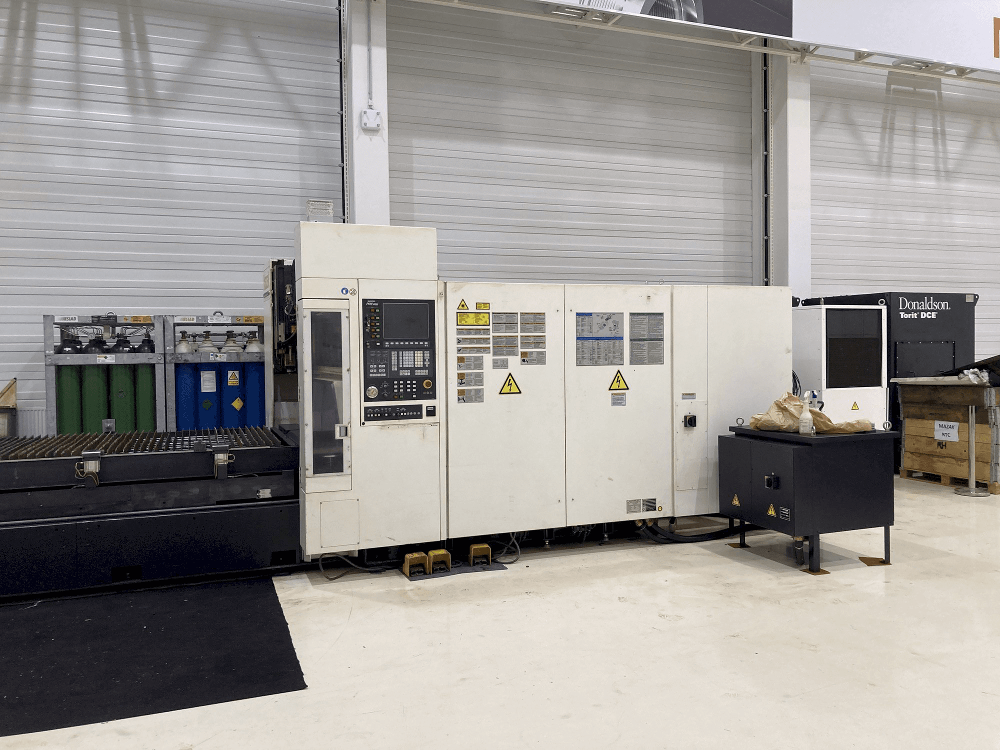 Čelní pohled na Mazak Super Turbo-X 510 MK III RTC stroj