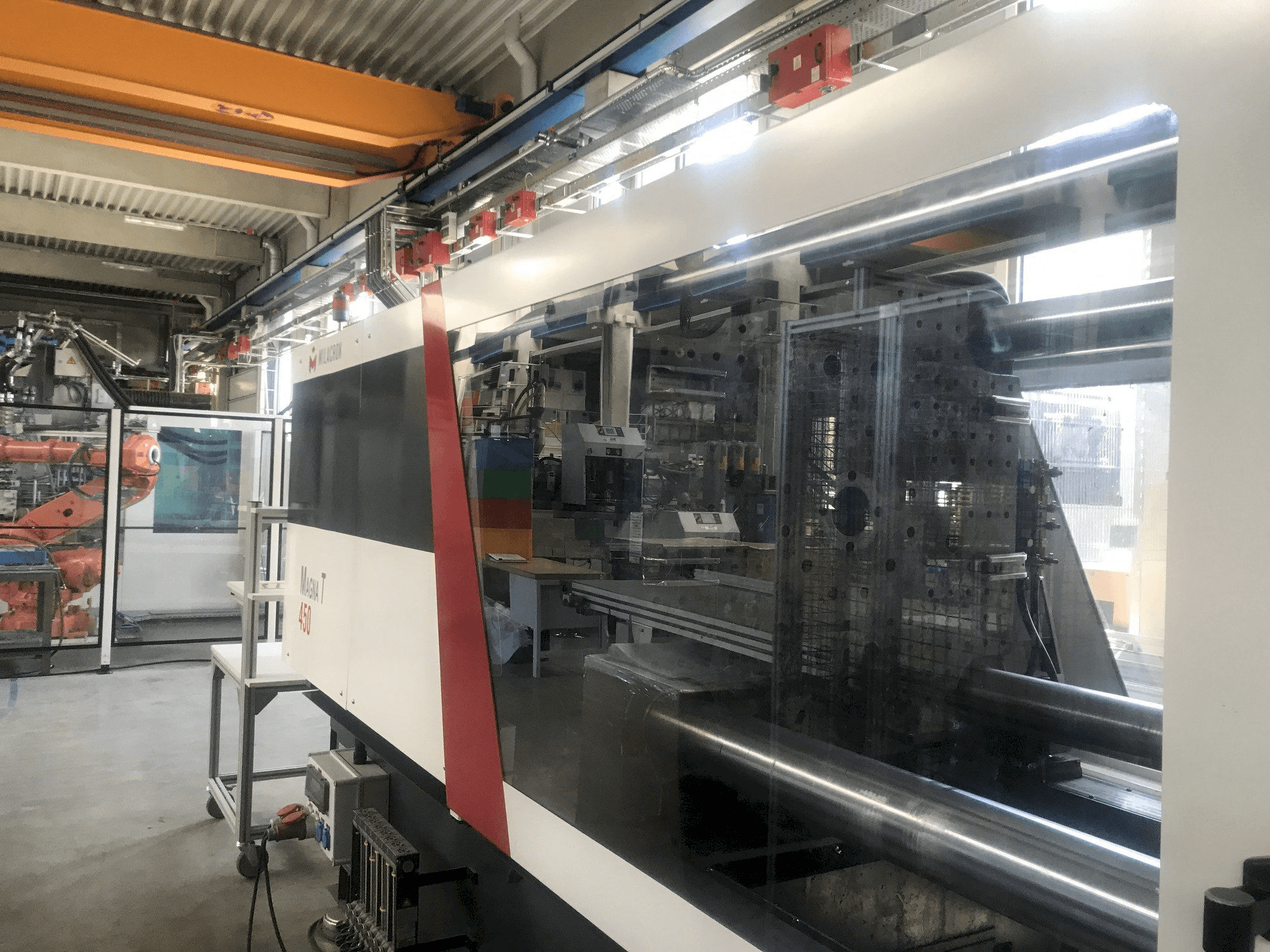 Čelní pohled na Ferromatik MTS 450-2290 stroj