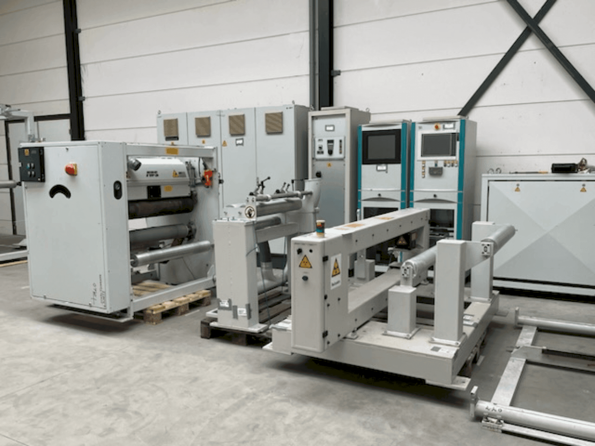 Čelní pohled na Battenfeld BA 60 stroj