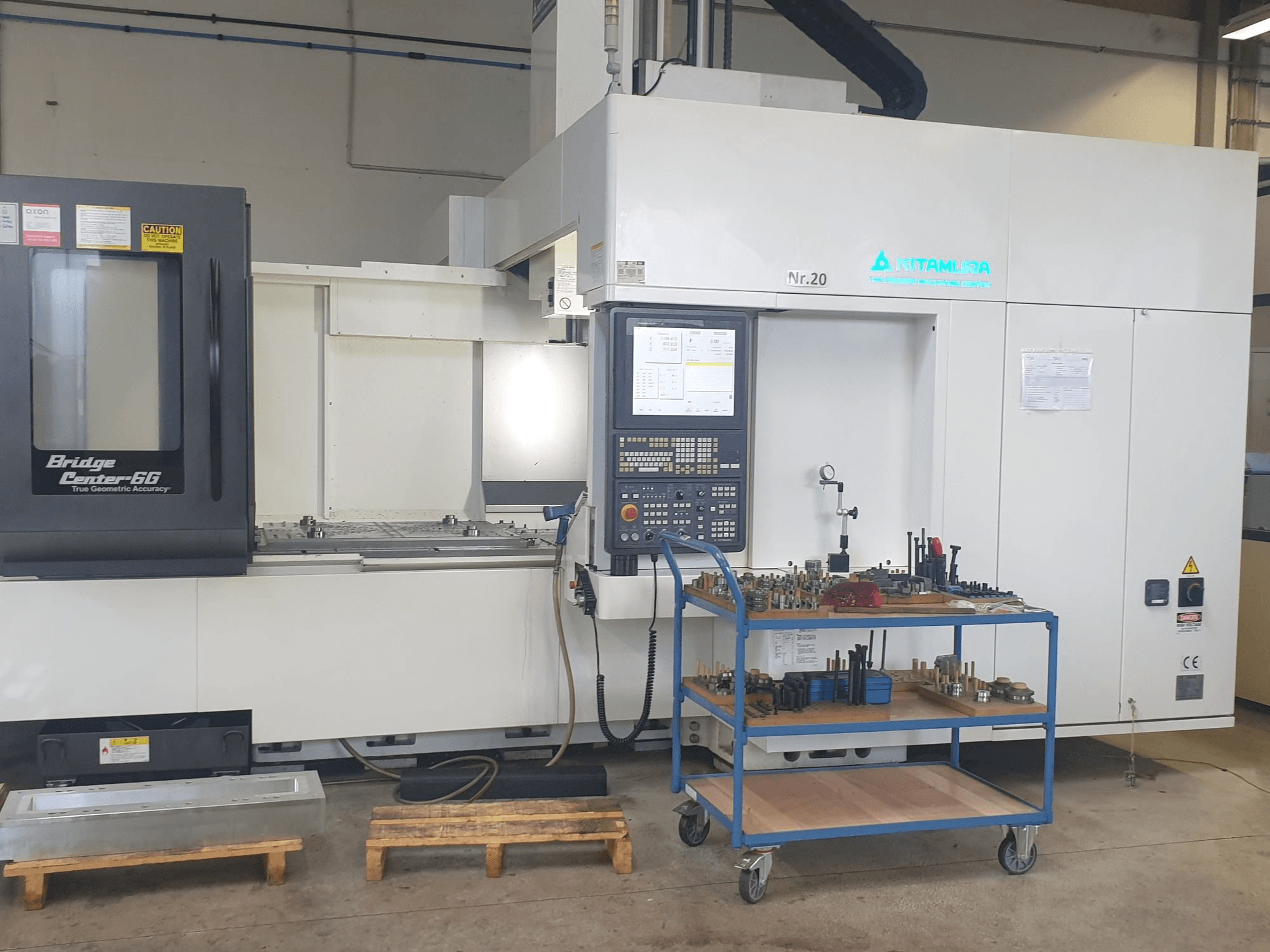 Čelní pohled na Kitamura Bridge Center 6G stroj