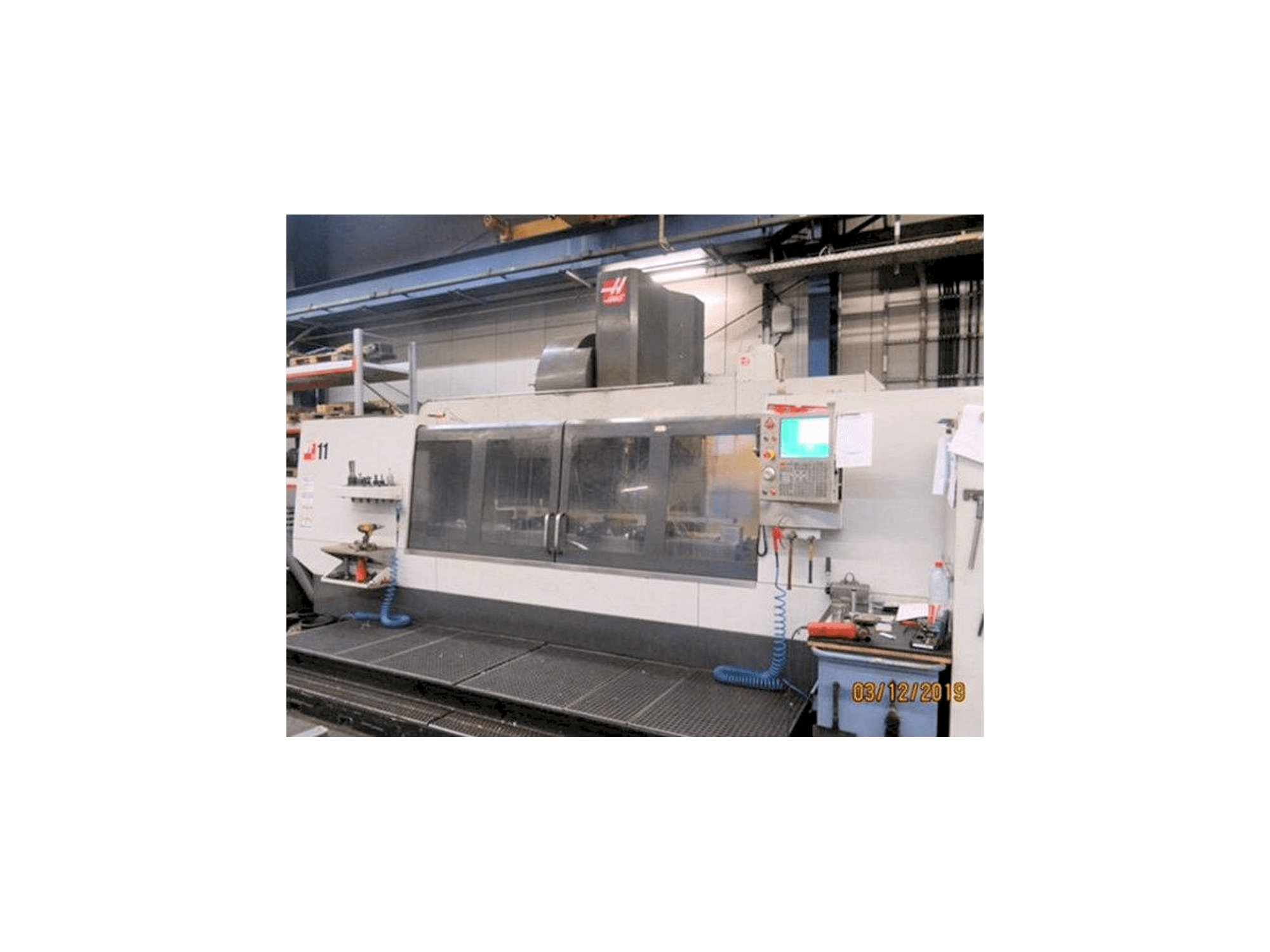 Čelní pohled na HAAS VF-11/50 stroj