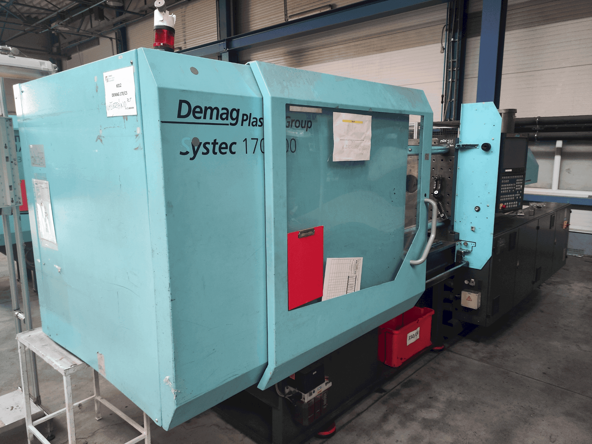 Čelní pohled na DEMAG Systec 170/520-600 stroj
